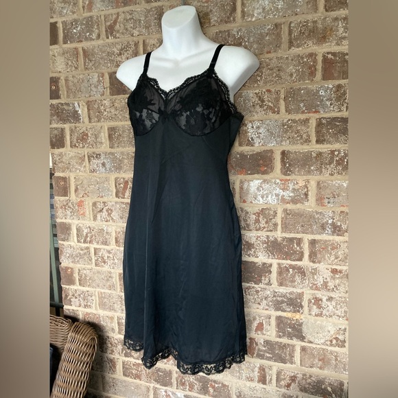 VINTAGE Goddard Artemis 1970 Black Lace Nylon Pin Up Slip Dress Size 34 - Picture 3 of 11